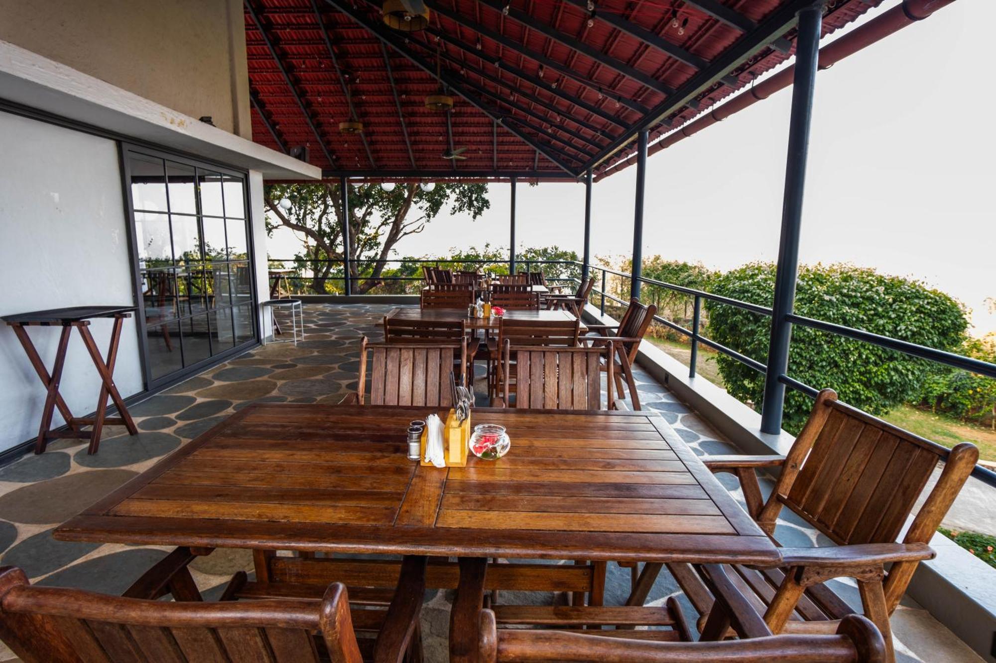 The Lighthouse - Formerly Known As Utan Sea Resort ธาเน ภายนอก รูปภาพ